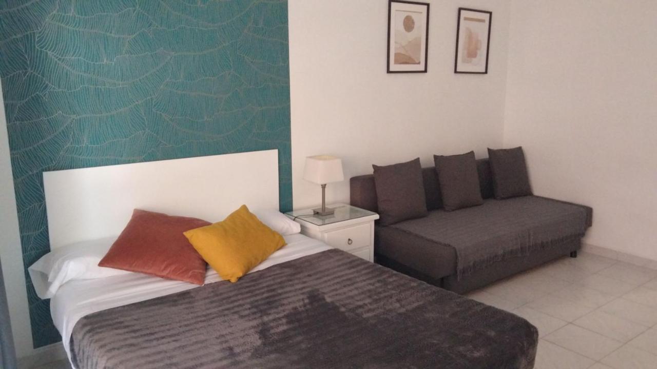 Triana Fenix Apartment เซบีญา ภายนอก รูปภาพ